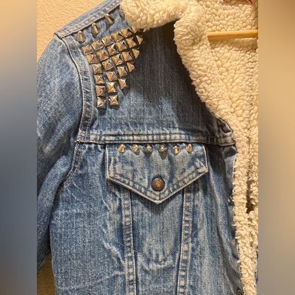 VINTAGE LEVIS SHERPA TRUCKER DENIM JACKET RED TAB 1970S SIZE 40 - Picture 5 of 13